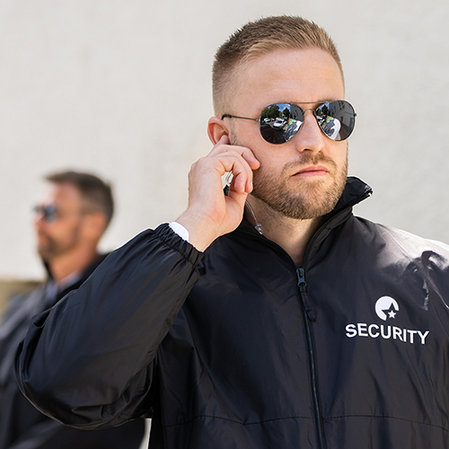 Alarm Response vs On-Site Security Officers: Which Is Right for Your Business?